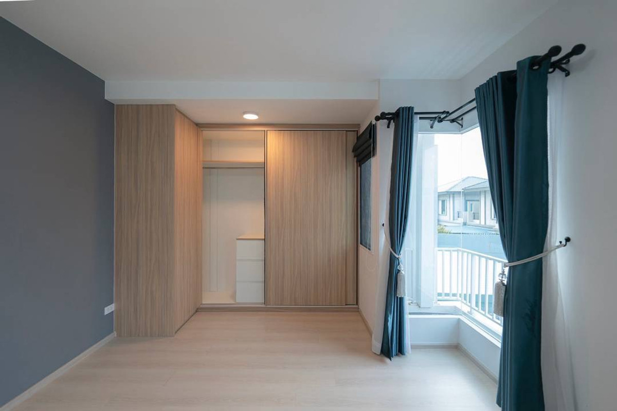 For RentHouseSamut Prakan,Samrong : Twin house for rent, Villaggio Bangna-Theparak, beautiful house, near Market Village, Suvarnabhumi, Mega Bangna.