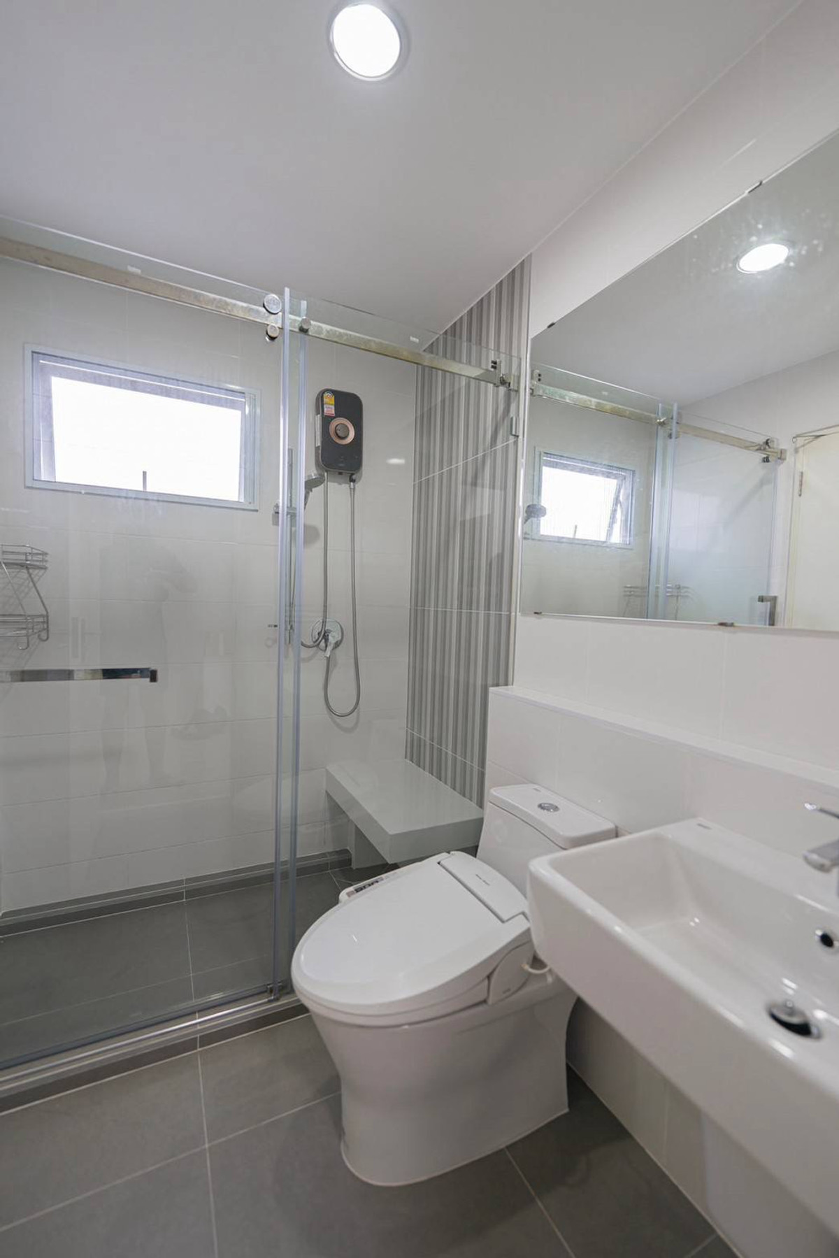 For RentHouseSamut Prakan,Samrong : Twin house for rent, Villaggio Bangna-Theparak, beautiful house, near Market Village, Suvarnabhumi, Mega Bangna.