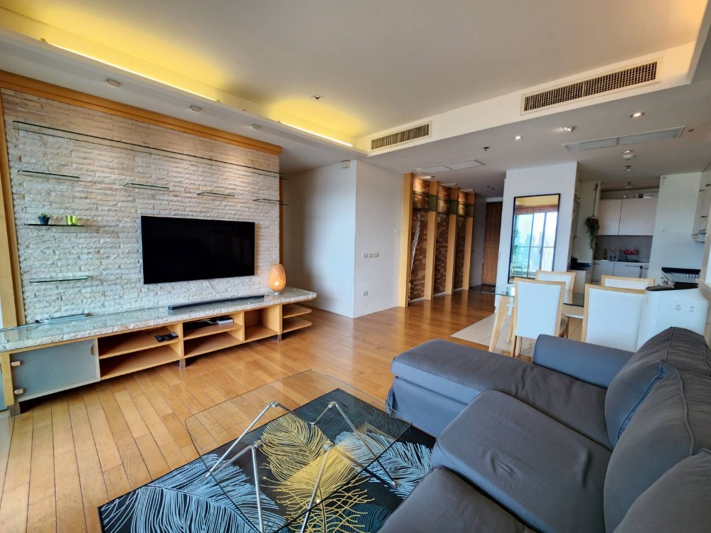 ให้เช่าคอนโดสุขุมวิท อโศก ทองหล่อ : Pet Condo (2 Bed 110 Sqm) @BTS Asoke - 65,000 THB Negotiable