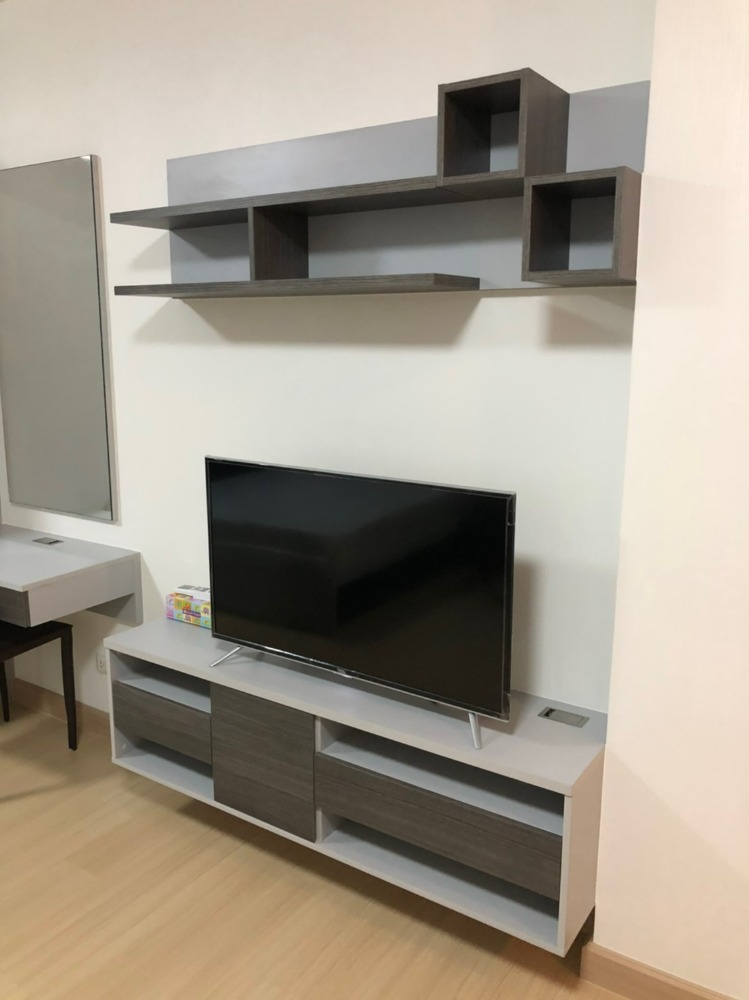 ขายคอนโดรัตนาธิเบศร์ สนามบินน้ำ พระนั่งเกล้า : (Sale !!)ขายพร้อมผู้เช่า คอนโด SUPALAI LOFT แคราย ห้องสตูดิโอ ใกล้รถไฟฟ้าสายสีชมพู 300 เมตร (สภาพใหม่มาก ไม่ค่อยได้อยู่ 35 ตรม) พร้อมเฟอร์นิเจอร์ วิวสระว่ายน้ำ รถไฟฟ้า (เจ้าของขายเอง)