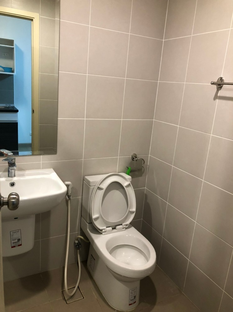 ขายคอนโดรัตนาธิเบศร์ สนามบินน้ำ พระนั่งเกล้า : (Sale !!)ขายพร้อมผู้เช่า คอนโด SUPALAI LOFT แคราย ห้องสตูดิโอ ใกล้รถไฟฟ้าสายสีชมพู 300 เมตร (สภาพใหม่มาก ไม่ค่อยได้อยู่ 35 ตรม) พร้อมเฟอร์นิเจอร์ วิวสระว่ายน้ำ รถไฟฟ้า (เจ้าของขายเอง)