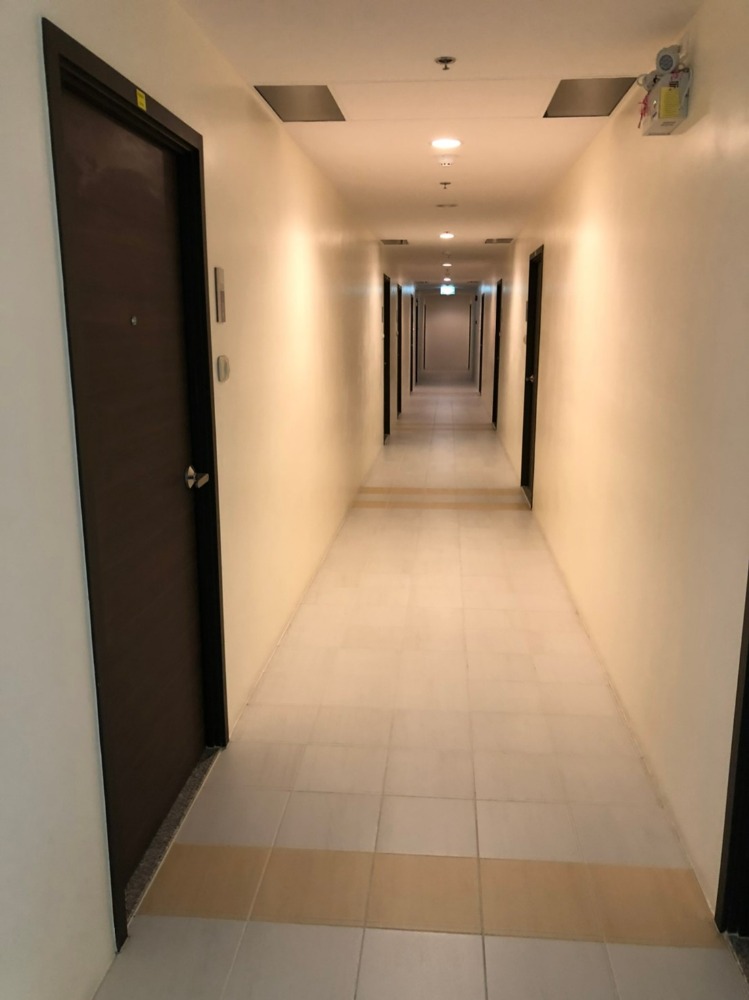 ขายคอนโดรัตนาธิเบศร์ สนามบินน้ำ พระนั่งเกล้า : (Sale !!)ขายพร้อมผู้เช่า คอนโด SUPALAI LOFT แคราย ห้องสตูดิโอ ใกล้รถไฟฟ้าสายสีชมพู 300 เมตร (สภาพใหม่มาก ไม่ค่อยได้อยู่ 35 ตรม) พร้อมเฟอร์นิเจอร์ วิวสระว่ายน้ำ รถไฟฟ้า (เจ้าของขายเอง)