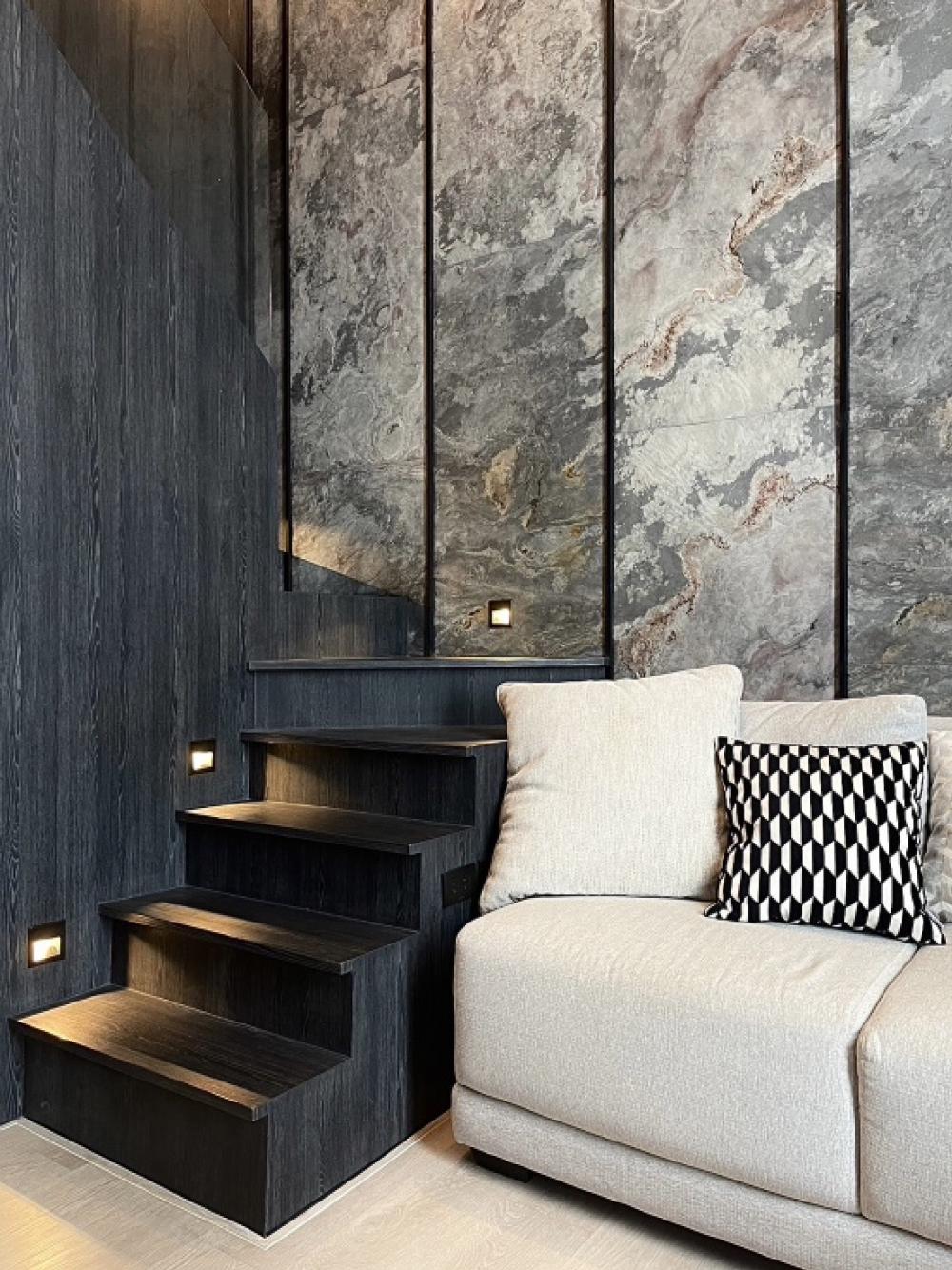 For SaleCondoOnnut, Udomsuk : 🔥🔥 For sale hot price only 80k/sqm., fully furnished loft style, price 3.99 mb,located in Bearing soi 7, cheapest in this zone.