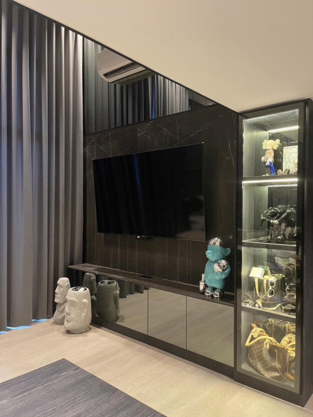 For SaleCondoOnnut, Udomsuk : 🔥🔥 For sale hot price only 80k/sqm., fully furnished loft style, price 3.99 mb,located in Bearing soi 7, cheapest in this zone.