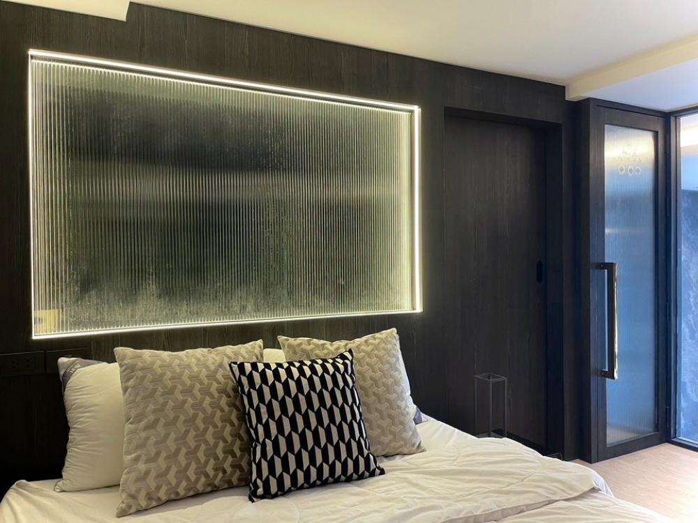 For SaleCondoOnnut, Udomsuk : 🔥🔥 For sale hot price only 80k/sqm., fully furnished loft style, price 3.99 mb,located in Bearing soi 7, cheapest in this zone.