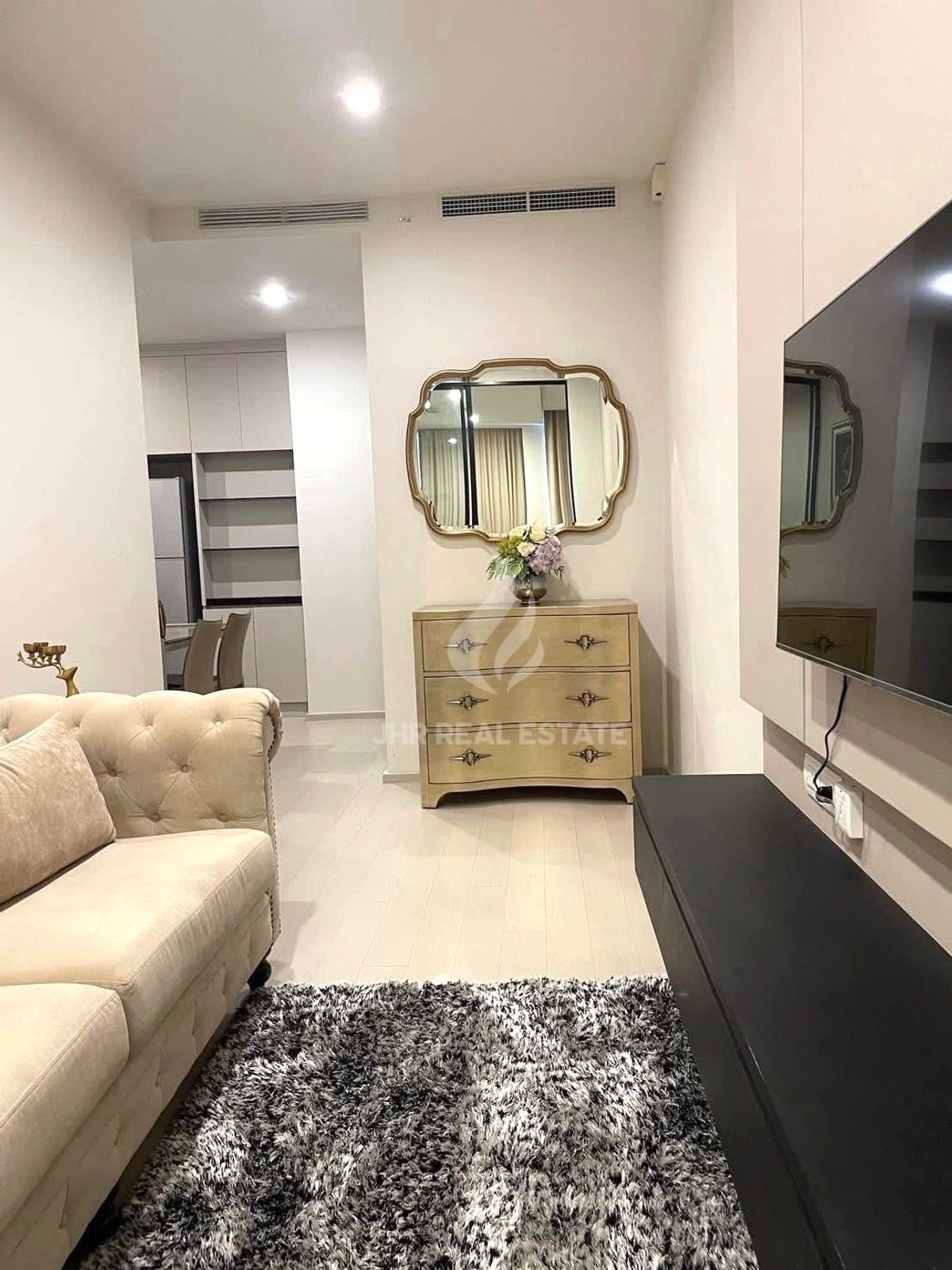 ให้เช่าคอนโดวิทยุ ชิดลม หลังสวน : ด่วน❗️Noble Ploenchit    1 bed   1 bath ว่างให้เช่า Line id : @jhrrealestate