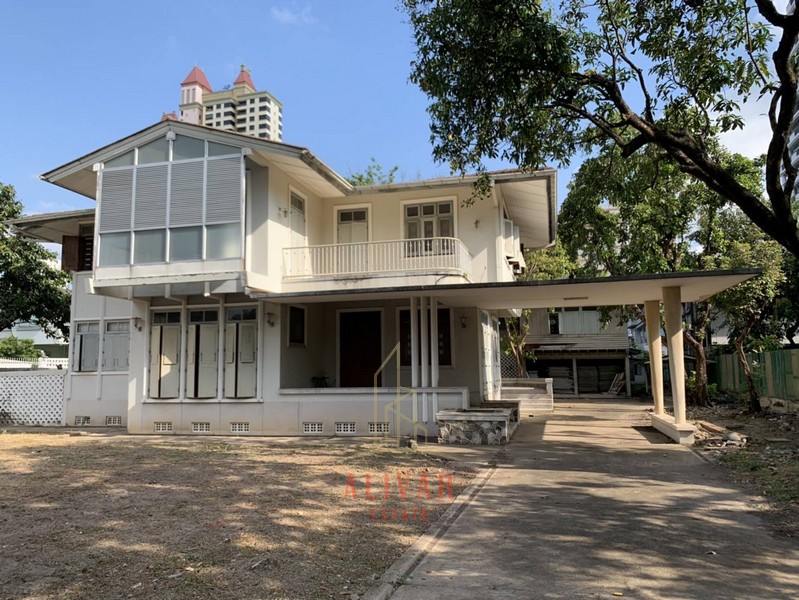 ให้เช่าบ้านอารีย์ อนุสาวรีย์ : RH031124 ขาย/ให้เช่า บ้านเดี่ยว 2 ชั้น พร้อมเนื้อที่กว่า 1 ไร่ 1 งาน ย่าน อารีย์ เหมาะทำร้านอาหาร