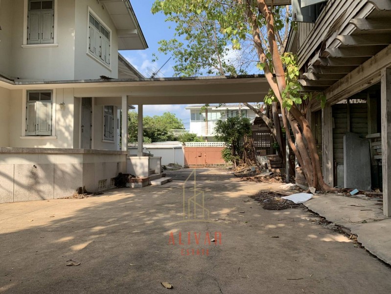 ให้เช่าบ้านอารีย์ อนุสาวรีย์ : RH031124 ขาย/ให้เช่า บ้านเดี่ยว 2 ชั้น พร้อมเนื้อที่กว่า 1 ไร่ 1 งาน ย่าน อารีย์ เหมาะทำร้านอาหาร