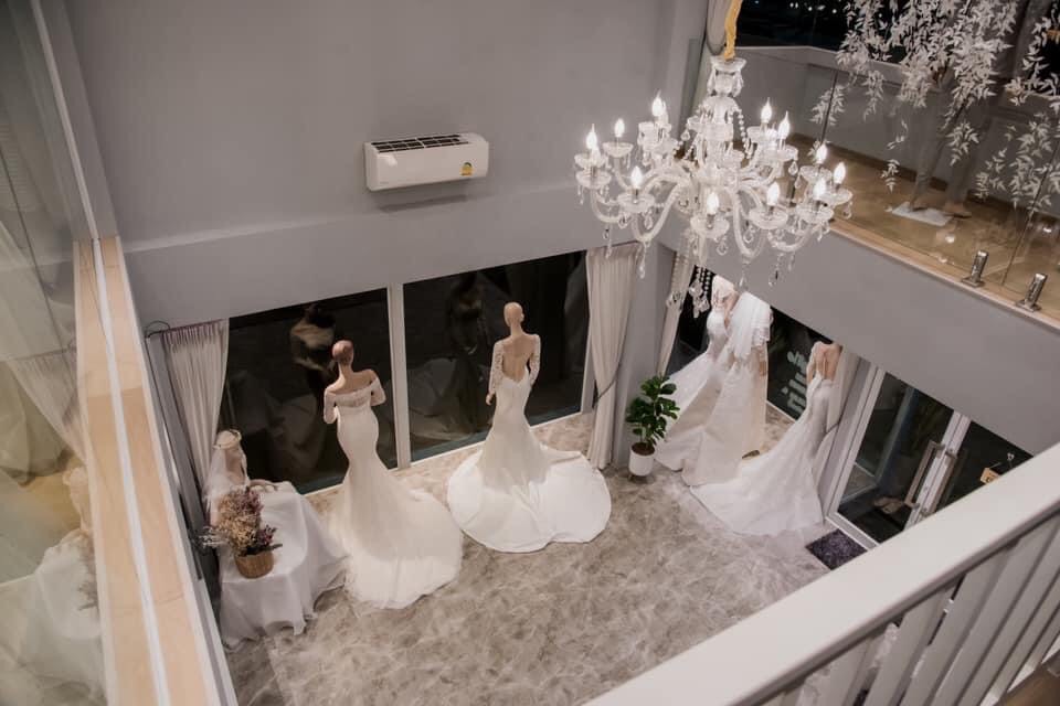 For SaleHome OfficeRathburana, Suksawat : Home office for sale (3-story townhouse with mezzanine) next to Soi Phutthabucha 36, ​​with parking in front and on the side. There are many ways to enter and exit. Near the community