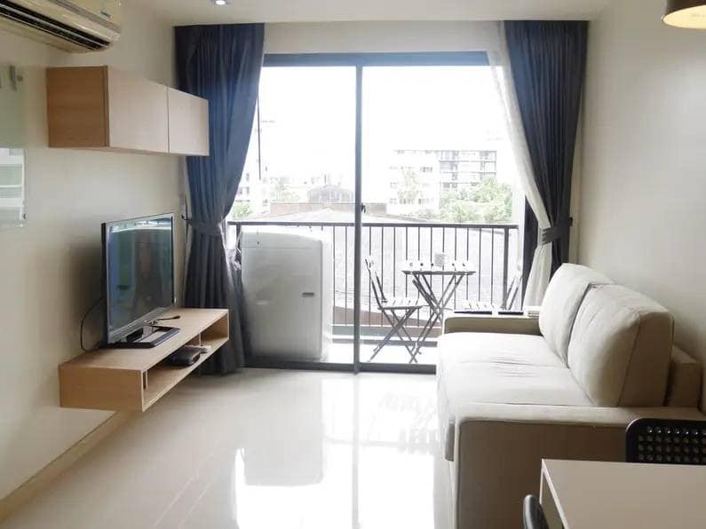 ขายคอนโดสุขุมวิท อโศก ทองหล่อ : S-CIR106  โซซิโอ เรฟเฟอเรนซ์61 ชั้น6 วิวเมือง 43ตร.ม. 1นอน 1น้ำ 5.3ล้าน 064-959-8900