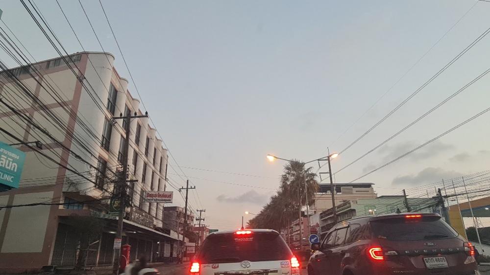 ขายอาคารพาณิชย์ระยอง : ที่ดินพร้อมอาคารพานิชย์ ในเมืองระยอง 2-3-52.7  ไร่ โทร  0944450449 ,0997463979
