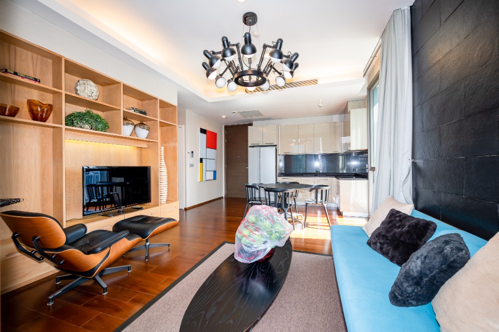 ขายคอนโดสุขุมวิท อโศก ทองหล่อ : ควอทโทร บาย แสนสิริ คอนโดโลเคชั่นใจกลางทองหล่อ พร้อมบริการรถรับ-ส่ง