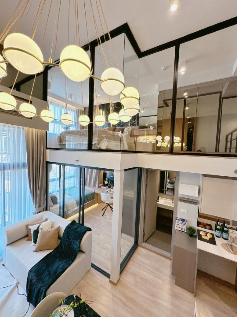 For SaleCondoRama9, Petchburi, RCA : Guaranteed best price 6️⃣.6️⃣ Two-story room, free down payment 0️⃣ baht, free all expenses.