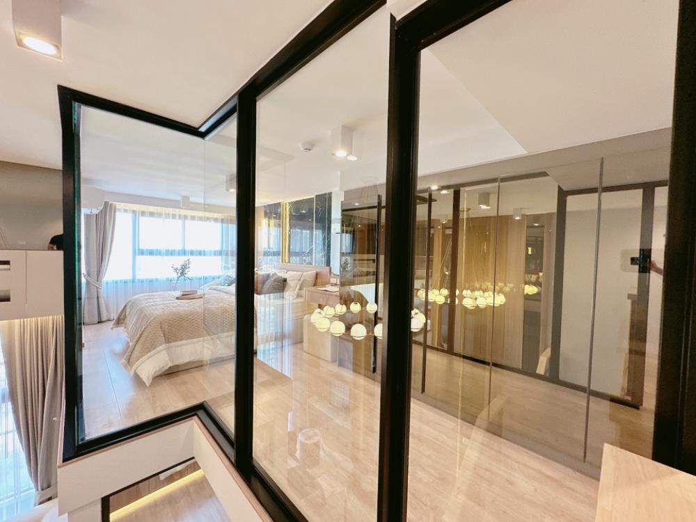 For SaleCondoRama9, Petchburi, RCA : Guaranteed best price 6️⃣.6️⃣ Two-story room, free down payment 0️⃣ baht, free all expenses.