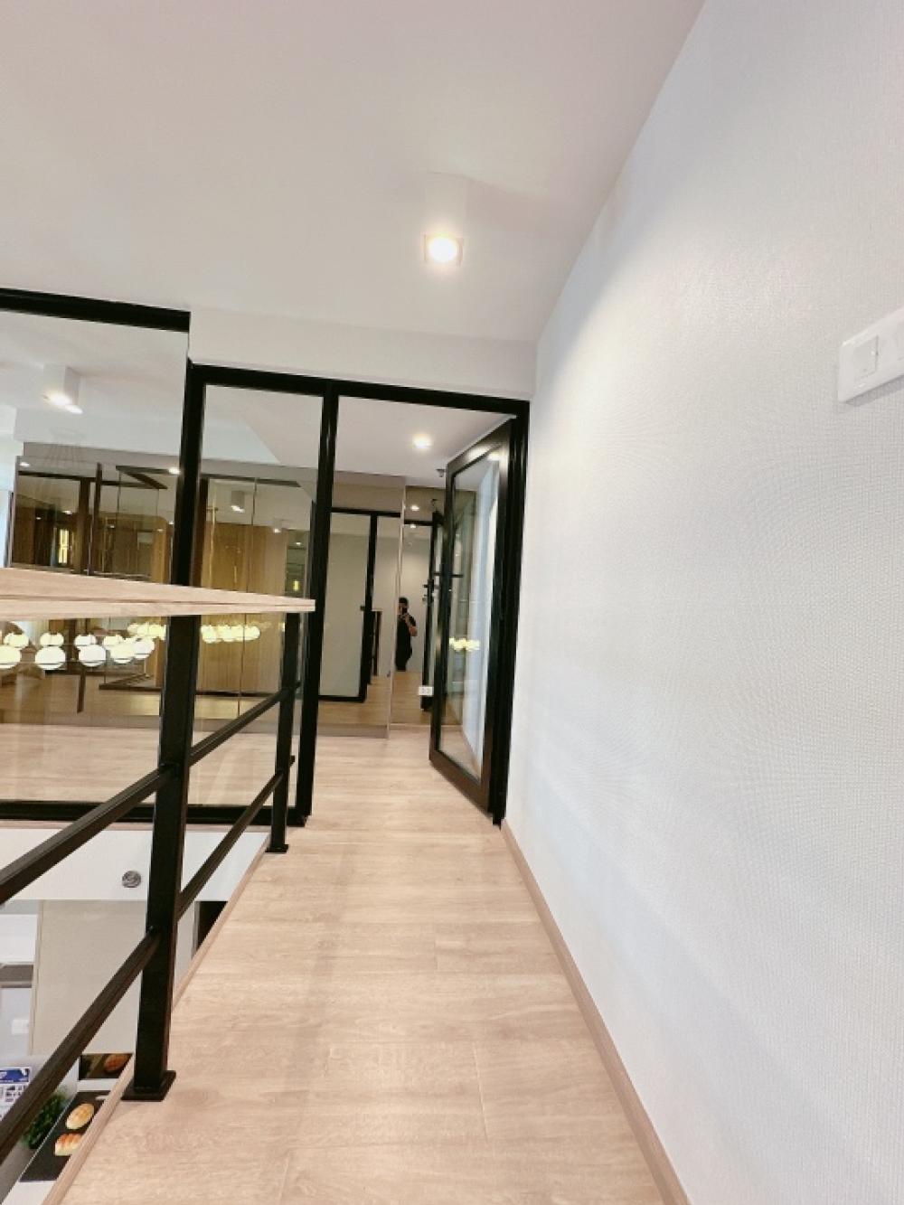 For SaleCondoRama9, Petchburi, RCA : Guaranteed best price 6️⃣.6️⃣ Two-story room, free down payment 0️⃣ baht, free all expenses.