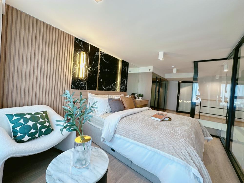 For SaleCondoRama9, Petchburi, RCA : Guaranteed best price 6️⃣.6️⃣ Two-story room, free down payment 0️⃣ baht, free all expenses.