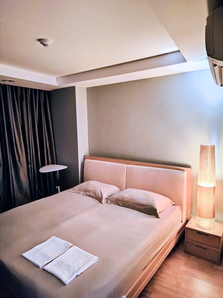 ให้เช่าคอนโดรัชดา ห้วยขวาง : 🔥ให้เช่าด่วน🔥คอนโดเดอะ คริส รัชดา 17 ใกล้รถไฟฟ้า MRT สุทธิสาร เพียง 0.4 กม. เฟอร์นิเจอร์ครบ พร้อมเข้าอยู่