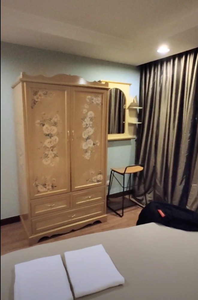 ให้เช่าคอนโดรัชดา ห้วยขวาง : 🔥ให้เช่าด่วน🔥คอนโดเดอะ คริส รัชดา 17 ใกล้รถไฟฟ้า MRT สุทธิสาร เพียง 0.4 กม. เฟอร์นิเจอร์ครบ พร้อมเข้าอยู่