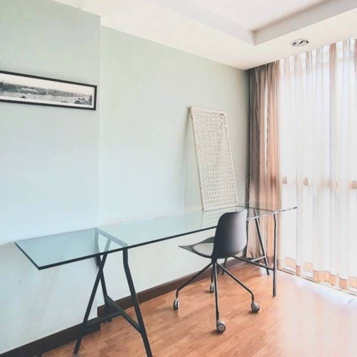 For RentCondoRatchadapisek, Huaikwang, Suttisan : 🔥Urgent for rent🔥Condo The Kris 1-4 (Ratchada 17), 2 bedrooms, size 64 sq m, 6th floor, corner room, fully furnished, ready to move in. Near MRT Suthisan
