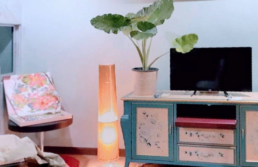 ให้เช่าคอนโดรัชดา ห้วยขวาง : 🔥ให้เช่าด่วน🔥คอนโดเดอะ คริส รัชดา 17 ใกล้รถไฟฟ้า MRT สุทธิสาร เพียง 0.4 กม. เฟอร์นิเจอร์ครบ พร้อมเข้าอยู่