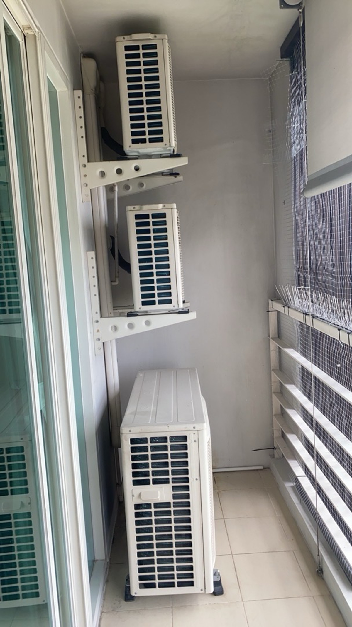 For RentCondoPattanakan, Srinakarin : 🚩 New Building 4 #Element Srinakarin Room almost 1 hrs. 1 Water. Beautiful room. There is an electric stove. Washing machine. Contact Aunt Mam 0992982923 LINEID: 0644740951 SOM4/1/19