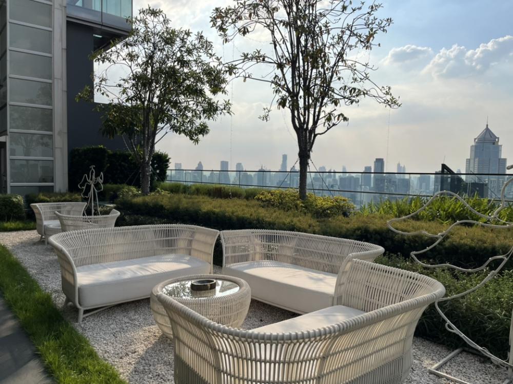 🔥Hot 🔥For Rent : Q1 sukhumvit *BTS nana 2bed 2bath please call 095-3905490 Loading...