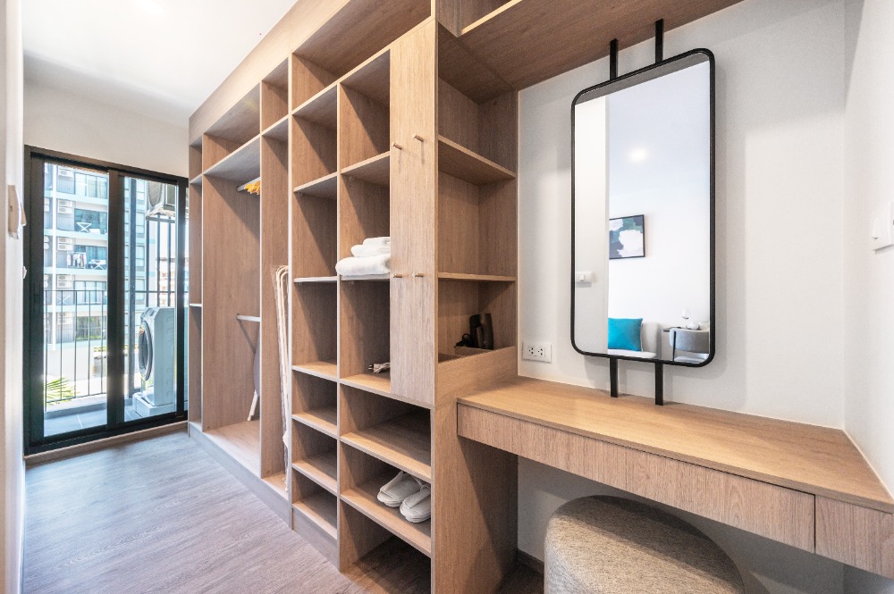 ให้เช่าคอนโดพัทยา บางแสน ชลบุรี สัตหีบ : ให้เช่าคอนโด บริกซ์ตัน แคมปัส บางแสน ติด ม.บูรพา 1 ห้องนอน 27 ตร.ม. Smart Closet @ บริกซ์ตัน แคมปัส บางแสน Brixton Campus Bangsaen