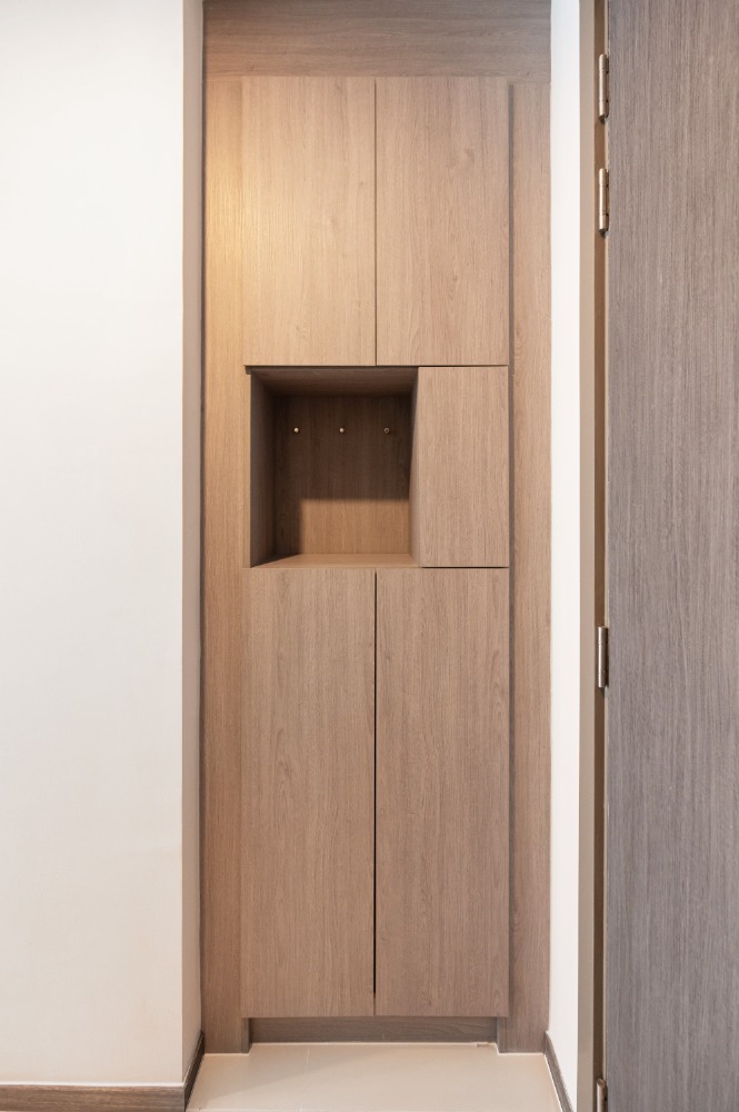 ให้เช่าคอนโดพัทยา บางแสน ชลบุรี สัตหีบ : ให้เช่าคอนโด บริกซ์ตัน แคมปัส บางแสน ติด ม.บูรพา 1 ห้องนอน 27 ตร.ม. Smart Closet @ บริกซ์ตัน แคมปัส บางแสน Brixton Campus Bangsaen