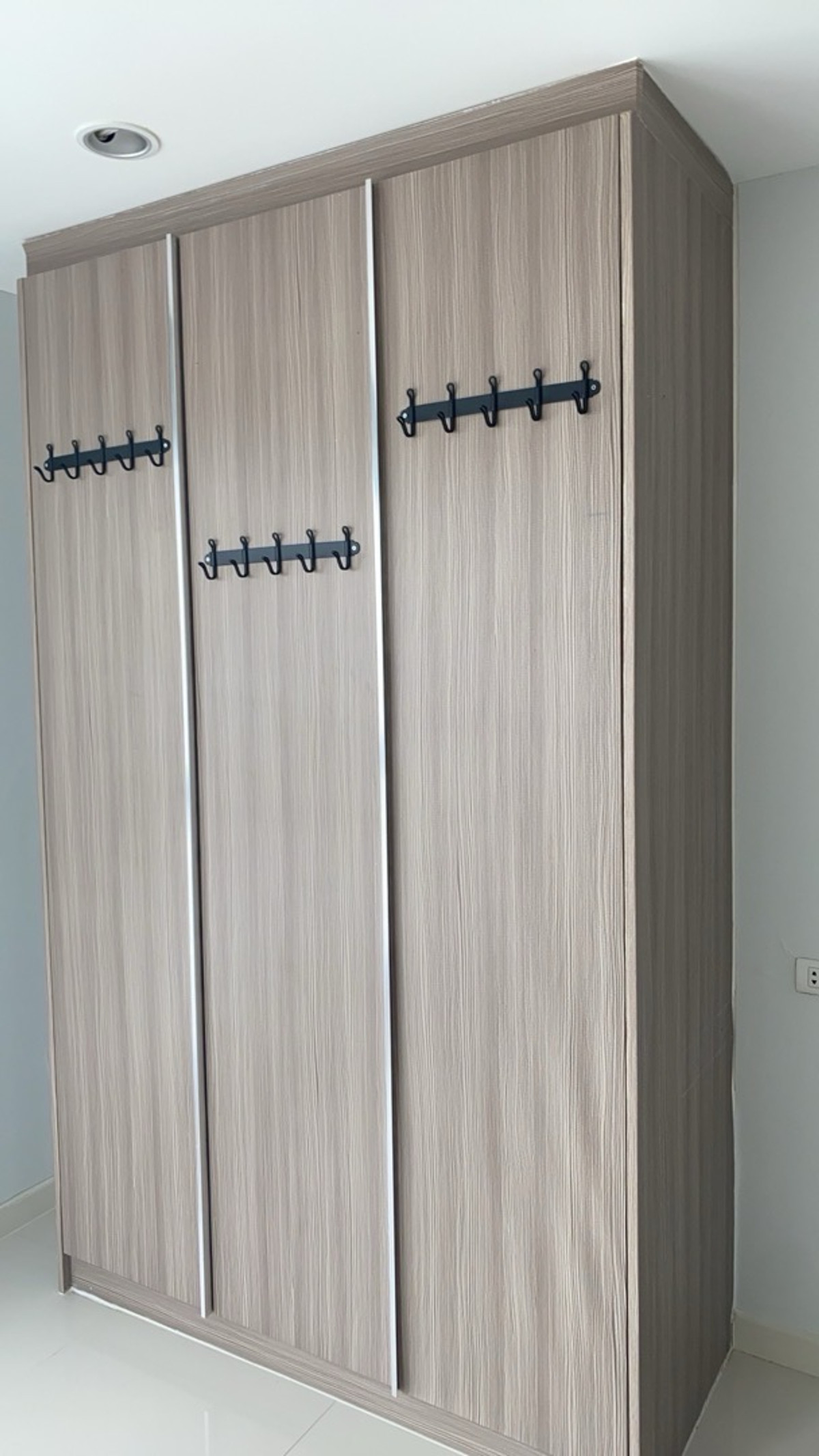 For RentCondoPattanakan, Srinakarin : 🚩 New Building 4 #Element Srinakarin Room almost 1 hrs. 1 Water. Beautiful room. There is an electric stove. Washing machine. Contact Aunt Mam 0992982923 LINEID: 0644740951 SOM4/1/19