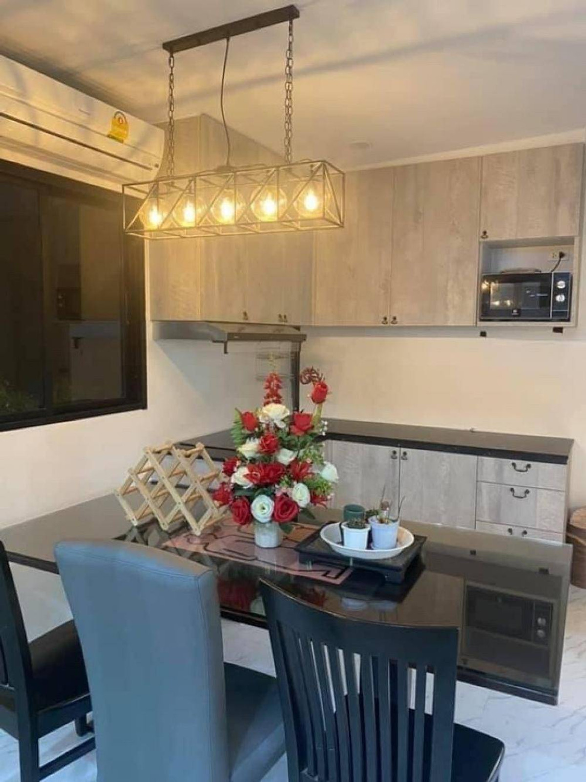 For RentTownhomePattanakan, Srinakarin : Single house for rent, Pleno Rama 9 - Krungthep Kreetha, near Sarasas Romklao School, just 11 minutes.