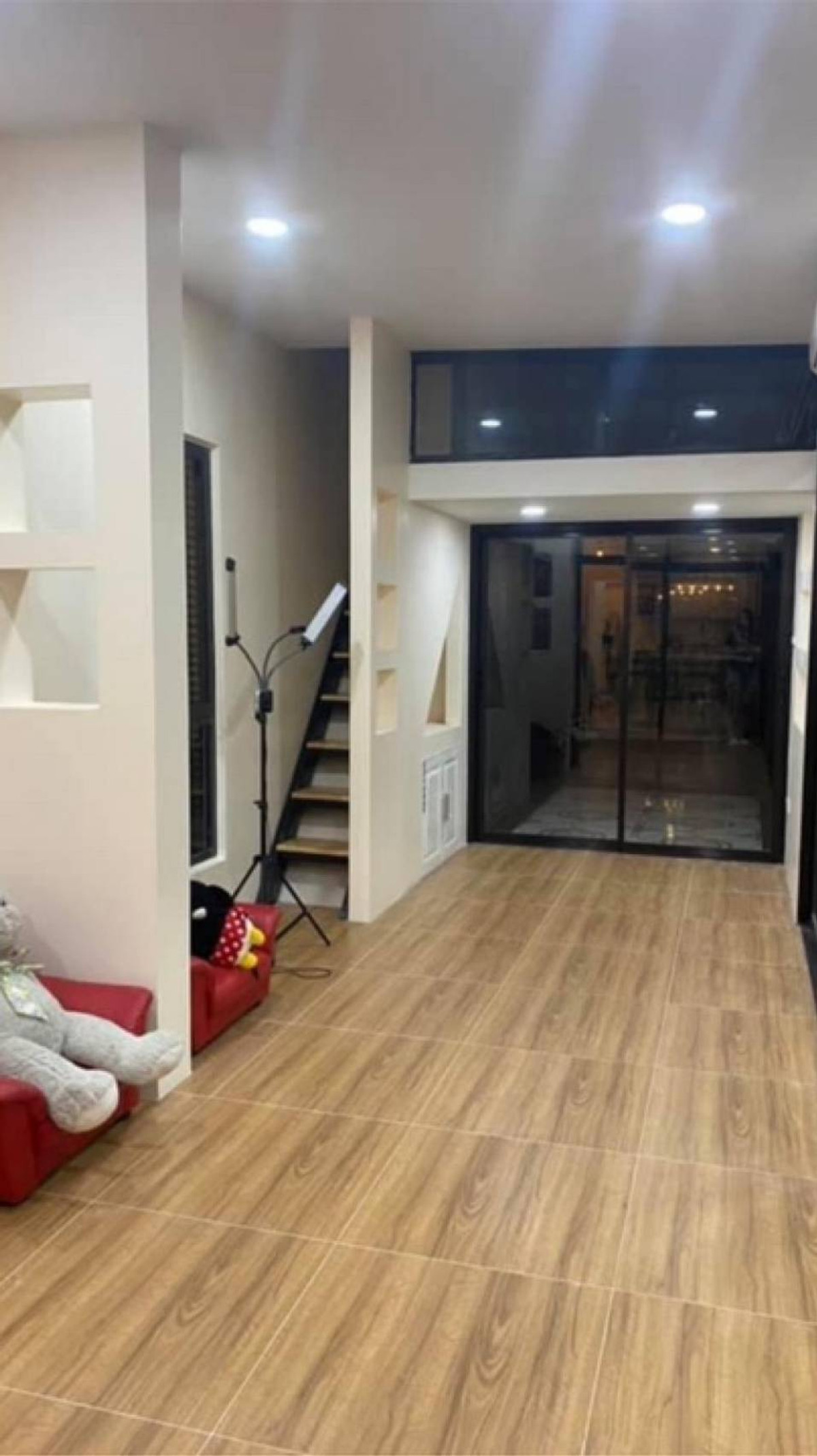 For RentTownhomePattanakan, Srinakarin : Single house for rent, Pleno Rama 9 - Krungthep Kreetha, near Sarasas Romklao School, just 11 minutes.