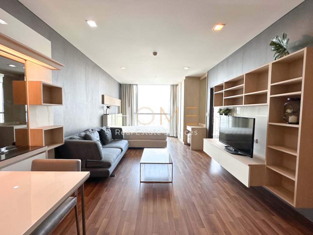 ขายคอนโดอ่อนนุช อุดมสุข : Le Luk Condominium / Studio (SALE WITH TENANT), เลอ ลักซ์ คอนโดมิเนียม / ห้องสตูดิโอ (ขายพร้อมผู้เช่า) HL1543