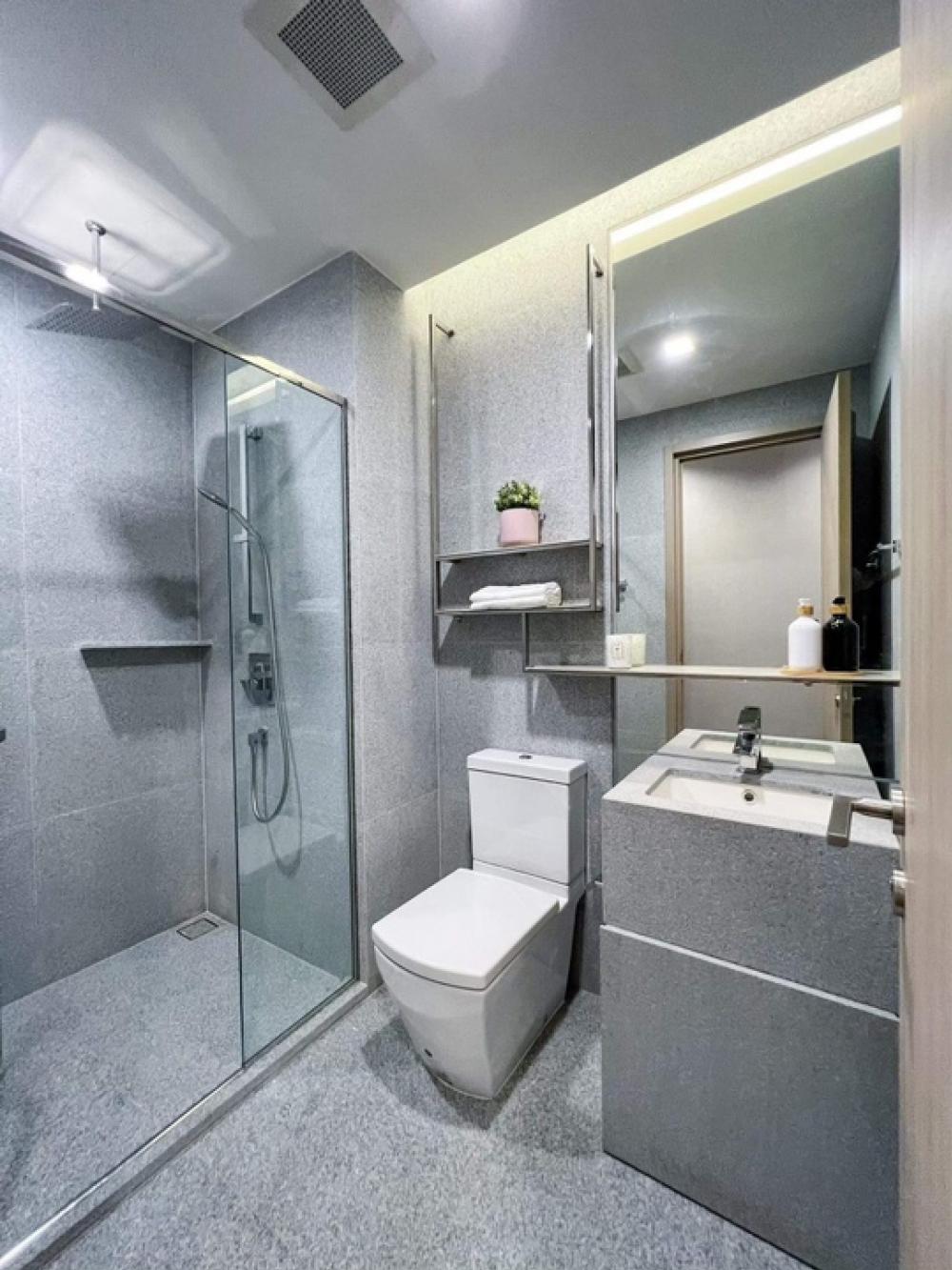 ขายคอนโดราชเทวี พญาไท : 📢👇 Only a few units of 2-beds, 80 sqm at The Line Ratchathewi with charming nice modern , fully furnished, near Siam square