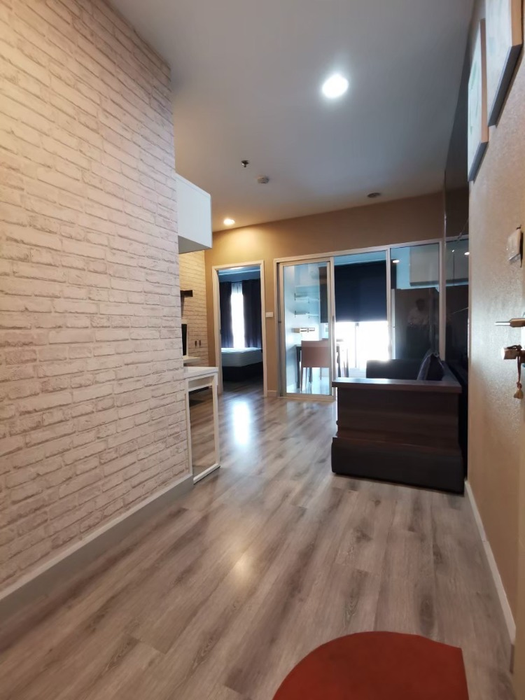 For RentCondoSathorn, Narathiwat : For rent ✨Centric Sathorn - Saint Louis✨ near BTS St. Louis, complete with furniture and electrical appliances.