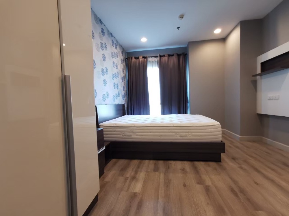 For RentCondoSathorn, Narathiwat : For rent ✨Centric Sathorn - Saint Louis✨ near BTS St. Louis, complete with furniture and electrical appliances.