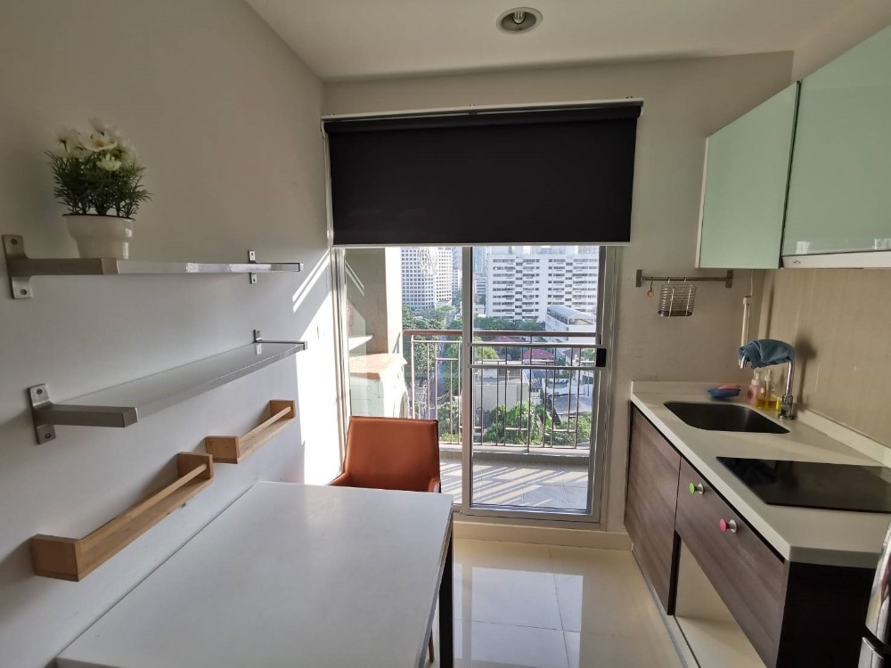 For RentCondoSathorn, Narathiwat : For rent ✨Centric Sathorn - Saint Louis✨ near BTS St. Louis, complete with furniture and electrical appliances.