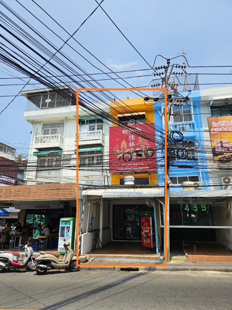 ขายอาคารพาณิชย์รัชดา ห้วยขวาง : ขาย อาคารพาณิชย์ 3.5 ชั้น 20.5 ตร.วา ติด ถ.ประชาราษฎร์บำเพ็ญ 13 ทำเลค้าขาย ใกล้สำนักงานเขตห้วยขวาง