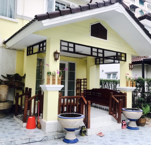 ขายบ้านอ่อนนุช อุดมสุข : ขายด่วนเท่าทุนบ้านเดี่ยว หมู่บ้านนันทวัน-สุขุมวิท 67 ตร.ว 3 นอน 3 น้ำ ขายพร้อมผู้เช่า 8.5 ล้าน ถนนอ่อนนุช44