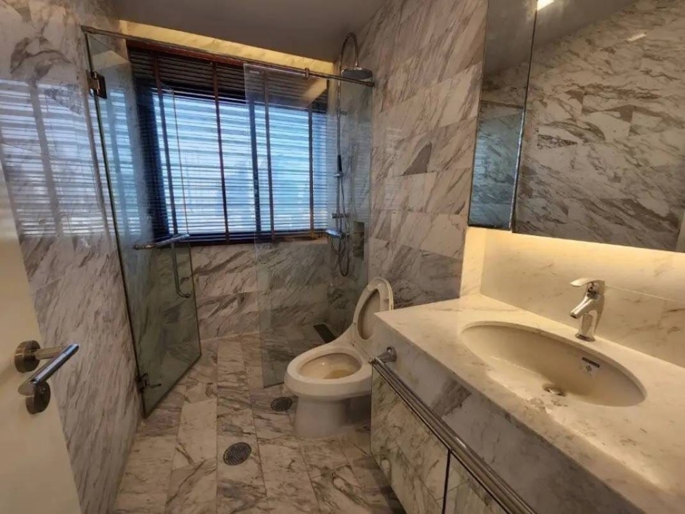 For SaleCondoRama9, Petchburi, RCA : S-CLPY104  condo for sale Circle Living Prototype, 2 bedrooms, 16th floor, 16 mb. 064-959-8900