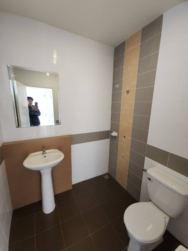 ให้เช่าทาวน์โฮมนนทบุรี บางใหญ่ บางบัวทอง : ให้เช่าทาวน์โฮม เดอะโมดิช บางบัวทอง ใกล้ โรงเรียนสารสาสน์วิเทศ บางบัวทอง เพียง 4 นาที