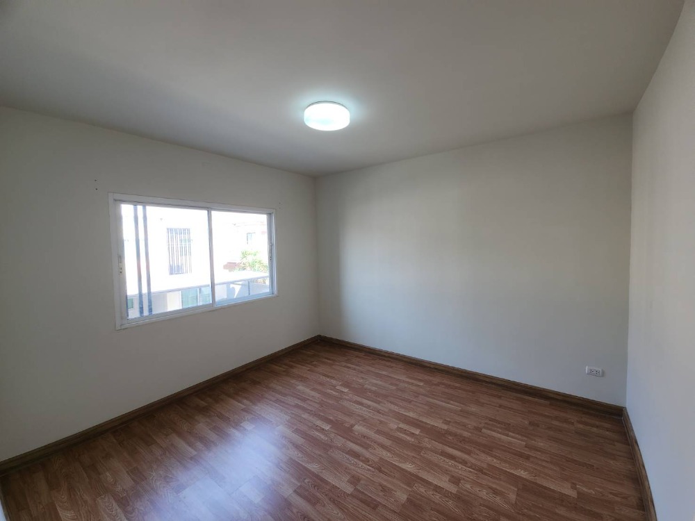 ให้เช่าทาวน์โฮมนนทบุรี บางใหญ่ บางบัวทอง : ให้เช่าทาวน์โฮม เดอะโมดิช บางบัวทอง ใกล้ โรงเรียนสารสาสน์วิเทศ บางบัวทอง เพียง 4 นาที