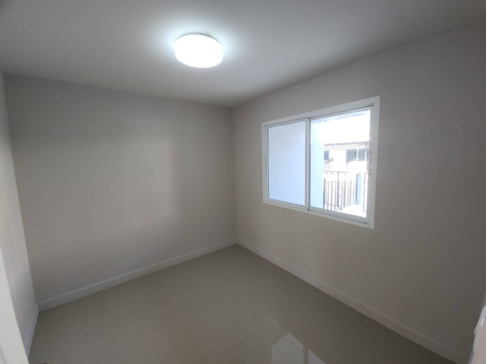 ให้เช่าทาวน์โฮมนนทบุรี บางใหญ่ บางบัวทอง : ให้เช่าทาวน์โฮม เดอะโมดิช บางบัวทอง ใกล้ โรงเรียนสารสาสน์วิเทศ บางบัวทอง เพียง 4 นาที