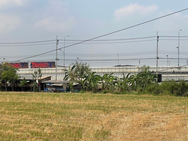 For SaleLandNonthaburi, Bang Yai, Bangbuathong : Land for sale, wide frontage, beautiful plot, area 8 rai, next to Kanchanaphisek Road, opposite Do Home, Bang Bua Thong, Nonthaburi, very cheap price.