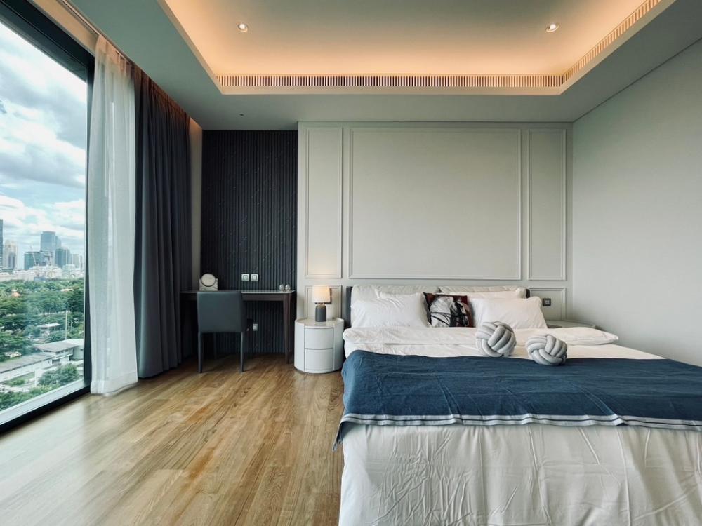 ให้เช่าคอนโดวิทยุ ชิดลม หลังสวน : Rental : Sindhorn Tonson , 1 Bed 1 Bath , 87 Sq.m , 11th Floor
