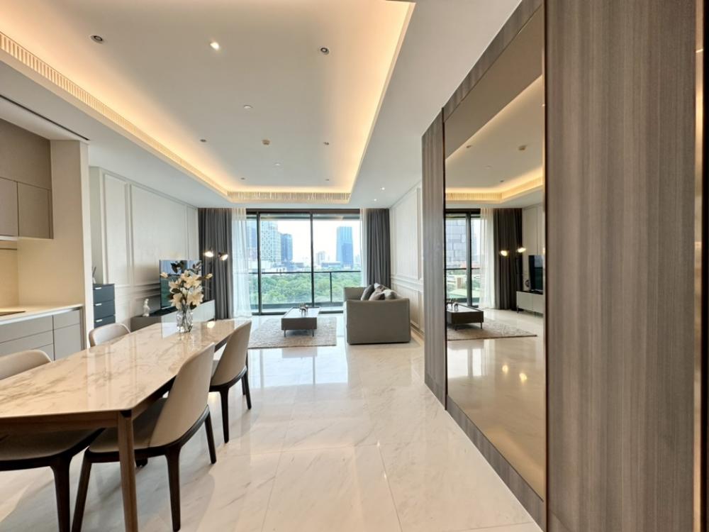 ให้เช่าคอนโดวิทยุ ชิดลม หลังสวน : Rental : Sindhorn Tonson , 1 Bed 1 Bath , 87 Sq.m , 11th Floor 🔻The room faces south.🔻Lumphini Park view
