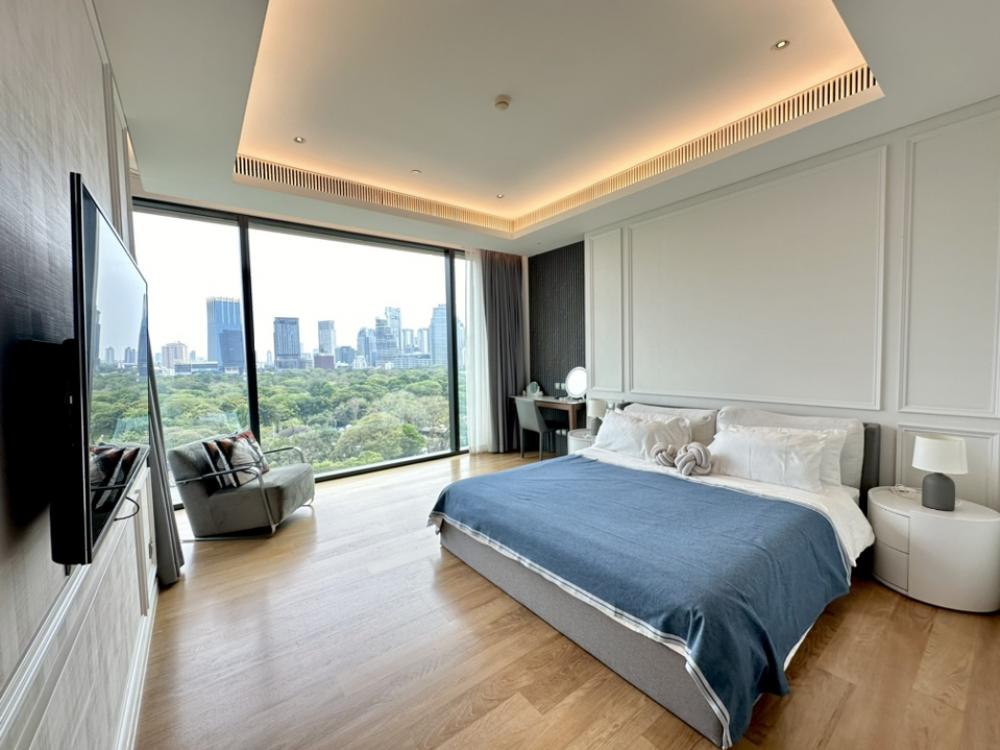 ให้เช่าคอนโดวิทยุ ชิดลม หลังสวน : Rental : Sindhorn Tonson , 1 Bed 1 Bath , 87 Sq.m , 11th Floor 🔻The room faces south.🔻Lumphini Park view