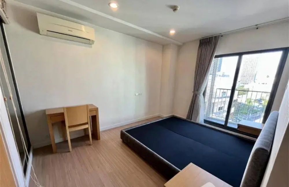 For RentCondoRatchathewi,Phayathai : Maestro 12 2 Bed 2 Bath 68 sq.m. 35,000 B Eng 中 日 Please add LINE ID @806qphgn o8415o5483