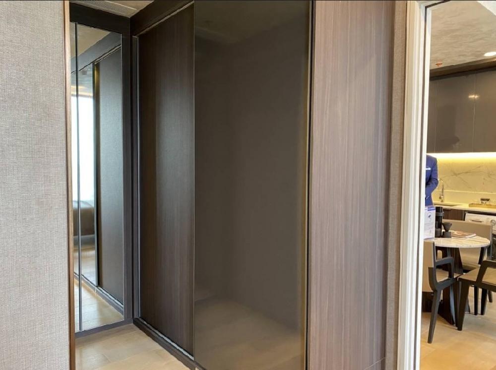 ขายคอนโดสาทร นราธิวาส : 🔥𝐒𝐔𝐏𝐄𝐑 𝐃𝐄𝐀𝐋🔥 𝐀𝐧𝐢𝐥 𝐒𝐚𝐭𝐡𝐨𝐫𝐧 𝟏𝟐 Super Luxury คอนโดมิเนียม ตัวแรก จาก Grand Unity ติด BTS เซนต์หลุยส์  รับประกันราคาดีที่สุด!!  𝟏นอน 𝟏น้ำ เพียง 𝟗.𝟗 ล้าน*📱062-5266590