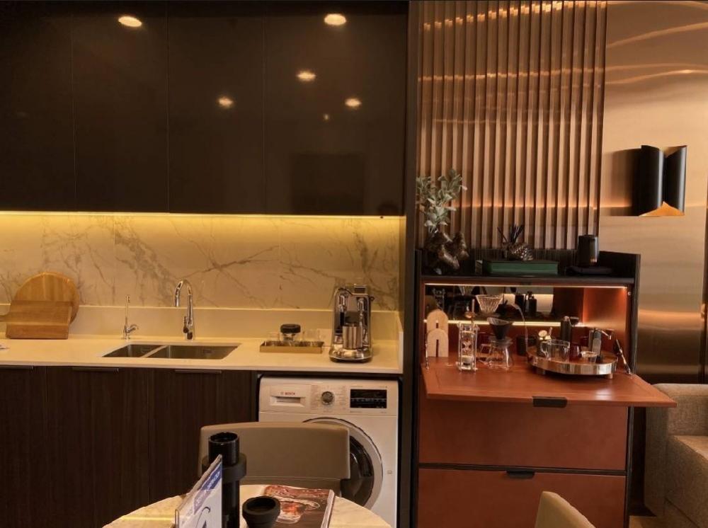 ขายคอนโดสาทร นราธิวาส : 🔥𝐒𝐔𝐏𝐄𝐑 𝐃𝐄𝐀𝐋🔥 𝐀𝐧𝐢𝐥 𝐒𝐚𝐭𝐡𝐨𝐫𝐧 𝟏𝟐 Super Luxury คอนโดมิเนียม ตัวแรก จาก Grand Unity ติด BTS เซนต์หลุยส์  รับประกันราคาดีที่สุด!!  𝟏นอน 𝟏น้ำ เพียง 𝟗.𝟗 ล้าน*📱062-5266590