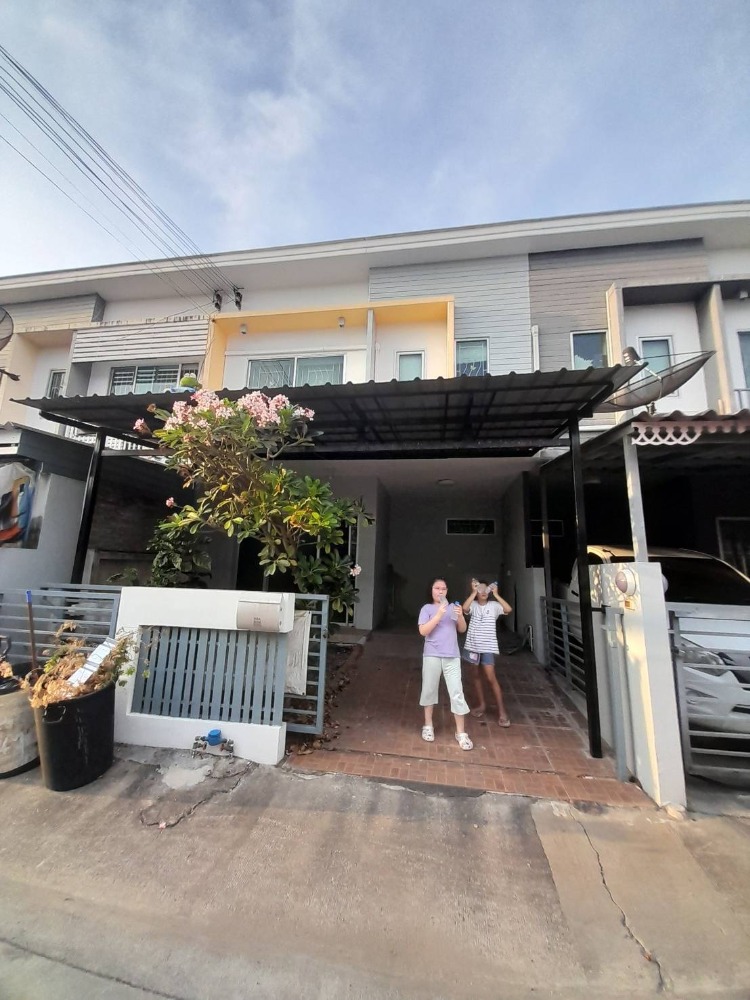 ขายทาวน์โฮมลาดกระบัง สุวรรณภูมิ : ขาย ทาวน์โฮม เดอะ คอนเนค 15 ถ.เฉลิมพระเกียรติ ร.9 เขตประเวศ (N.943)